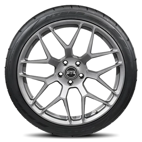 295/40ZR18 Nitto NT555 G2