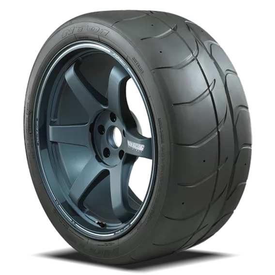 205/40ZR17 NT01