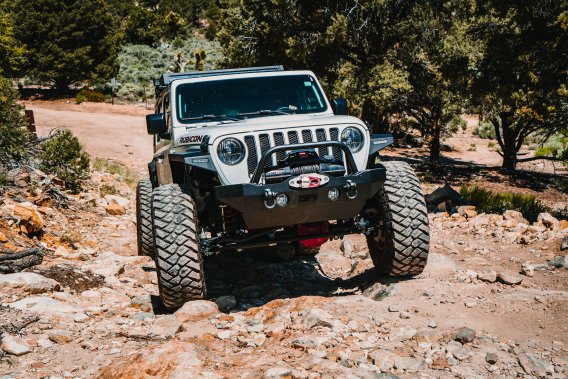 Body Armor 4x4 - JL-5124 - Hood Guard