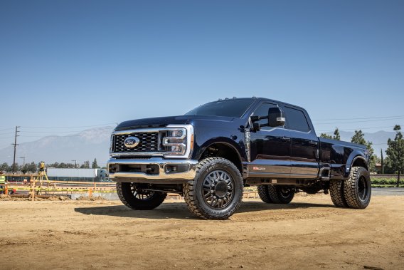 ICON 2017-2023 Ford F-250/F-350 Super Duty 4WD, 2.5-3" Lift, Stage 2 Coilover Conversion System