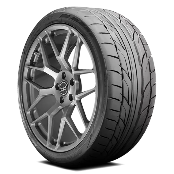 205/40ZR17 Nitto NT555