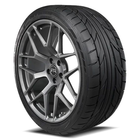 295/40ZR18 Nitto NT555 G2
